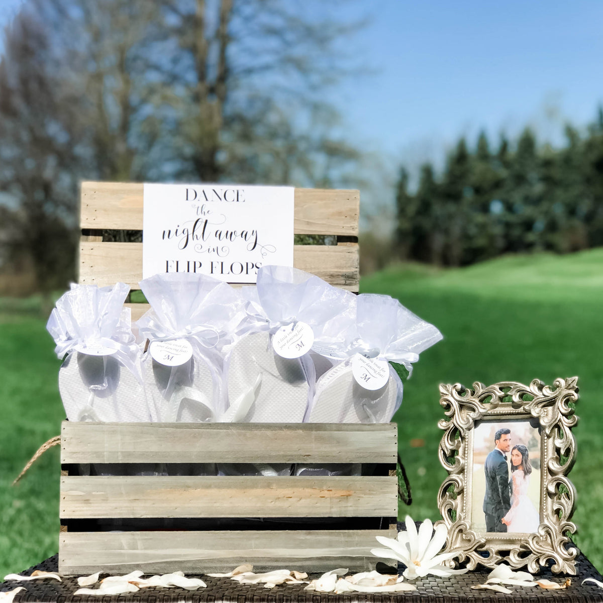 Antique Crate Wedding Guest Flip Flop Bundle (20 Pairs)