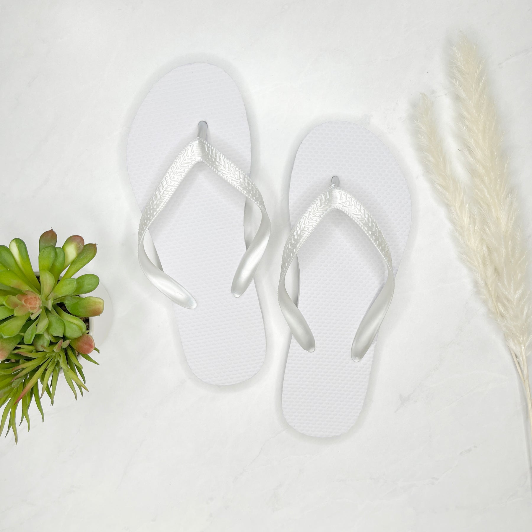 Pearly White Flip Flops in Bulk, 20 Pairs