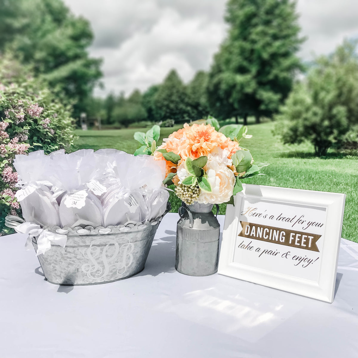 Scalloped Bucket Bulk Flip Flop Bundle (20 Pairs)