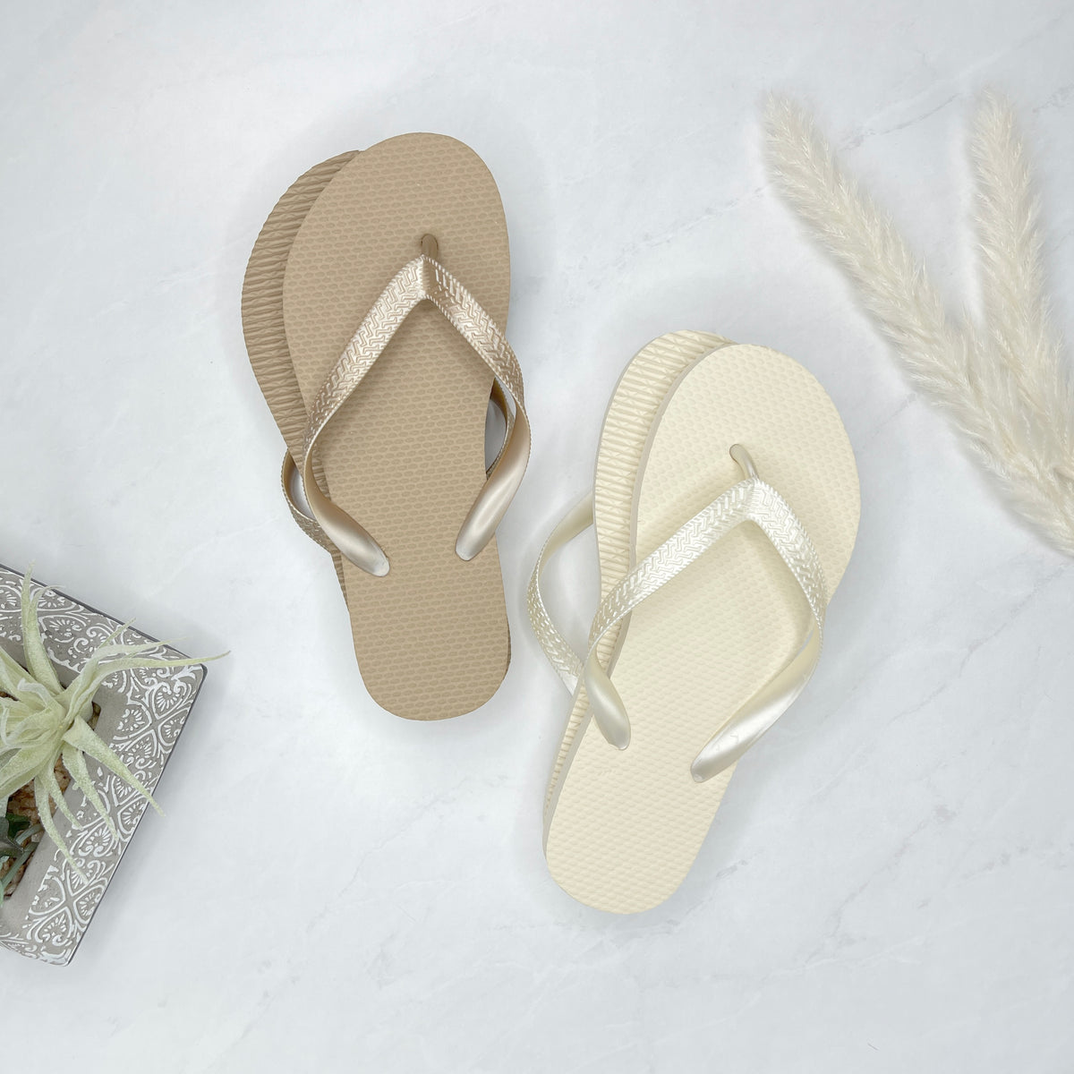 Gold Flip Flops in Bulk, 40 pairs