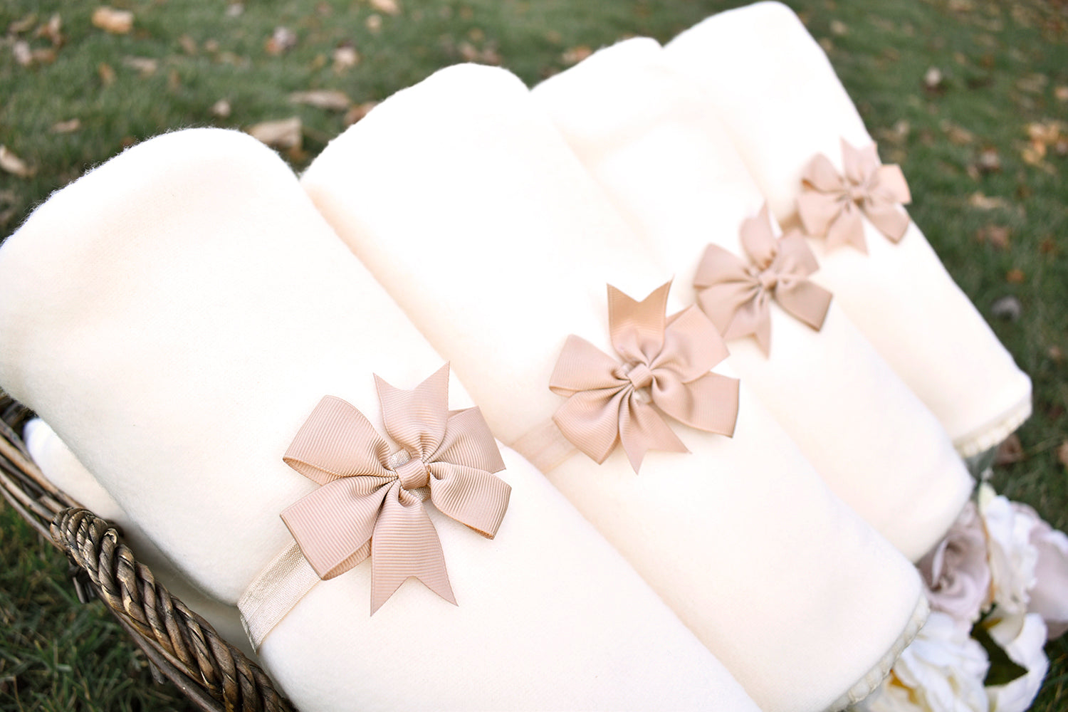 Blanket Bows for Blanket Wedding Favors