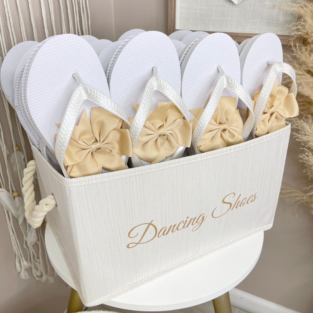 Creating a flip flop basket for my wedding guests